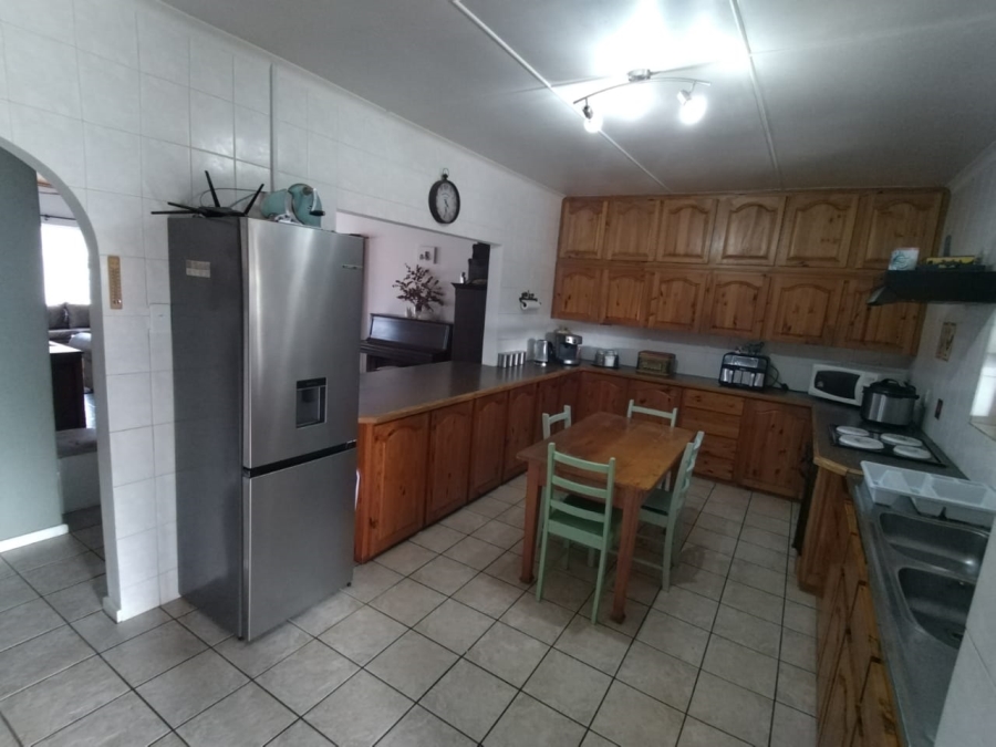 4 Bedroom Property for Sale in Albertinia Western Cape